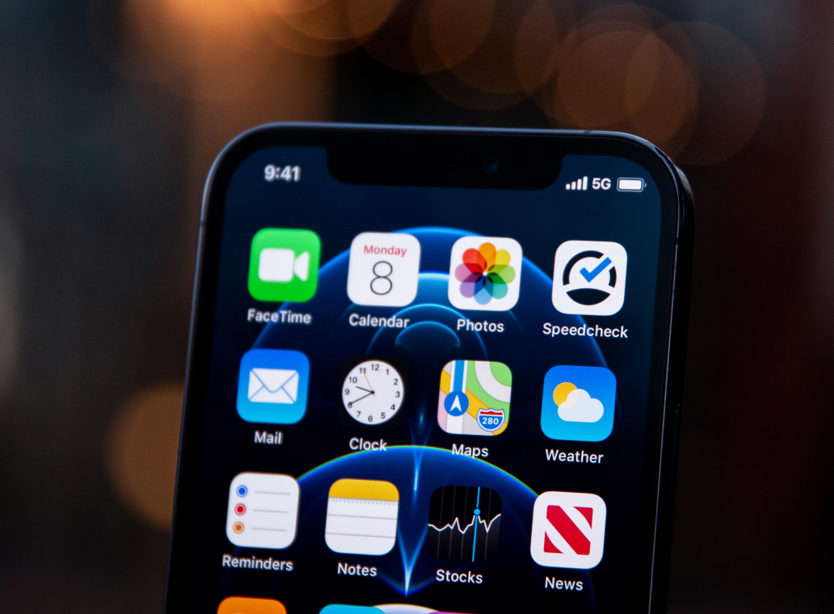 西工苹果手机维修分享为什么 iPhone 12 在冬季会自动关机 