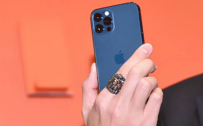 西工苹果手机维修分享iPhone12系列重启方法教程 